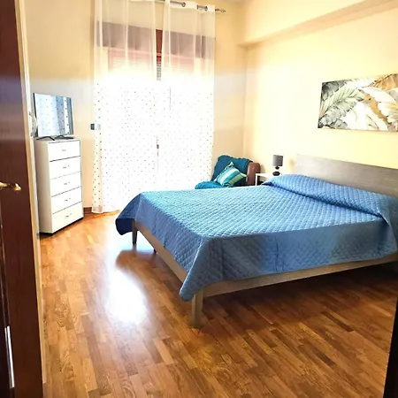 Apartament Al Centro Citta E Fronte Mare, Five Apples