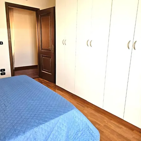Al Centro Citta E Fronte Mare, Five Apples Apartmán Reggio di Calabria
