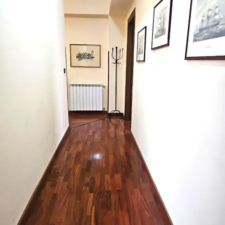 Apartament Al Centro Citta E Fronte Mare, Five Apples *