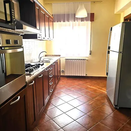 Al Centro Citta E Fronte Mare, Five Apples Apartament Reggio di Calabria