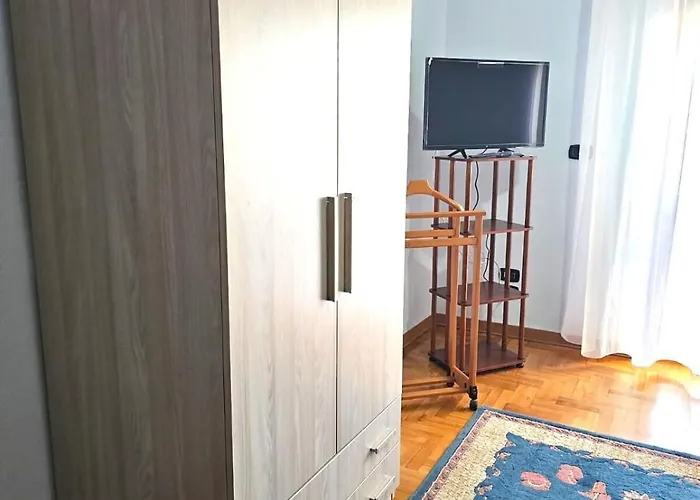 Apartamento Al Centro Citta E Fronte Mare, Five Apples *